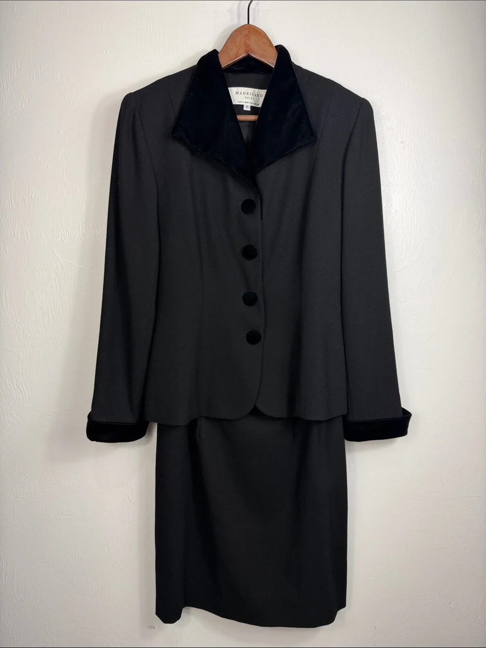 Laura Madrigano Wool Skirt Suit Black Velvet Trim Career Office Set Size 8 Vinta